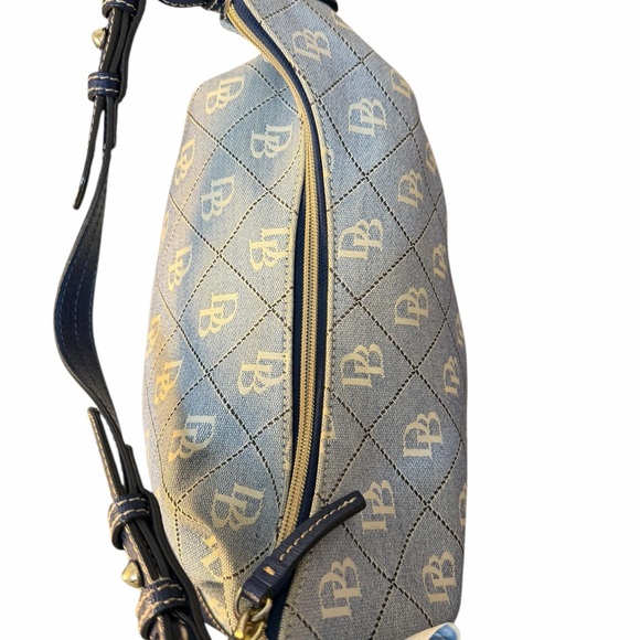 Dooney & Bourke Erica Signature Hobo Bag (A417) - Picture 4 of 13